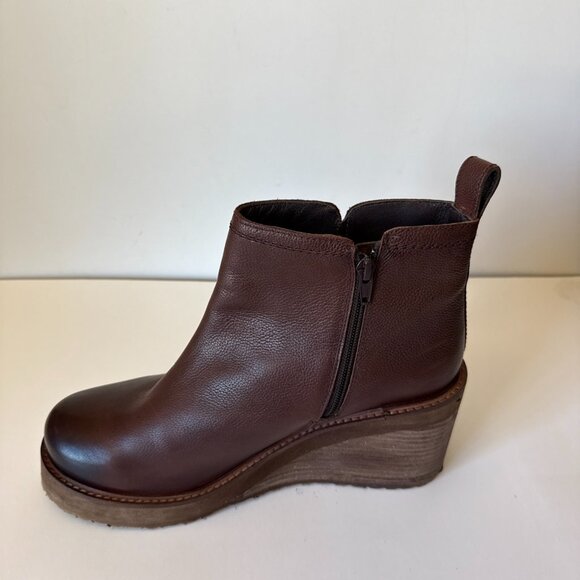 DIBA TRUE Comet Ride Boots Womens Sz 10 Brown Leather Wedge Ankle Chelsea - Picture 7 of 16